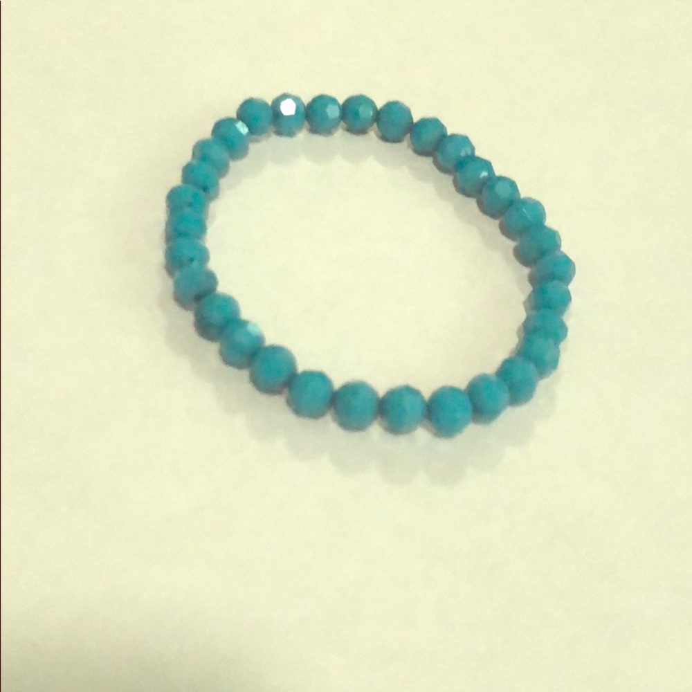 A like-new bracelet that is unused